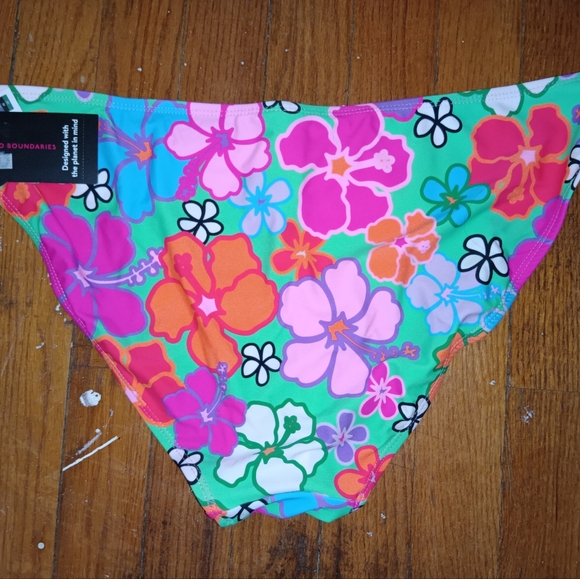NWT No Boundaries Floral Retro Bikini Bottoms Jr's. XL - Picture 4 of 5
